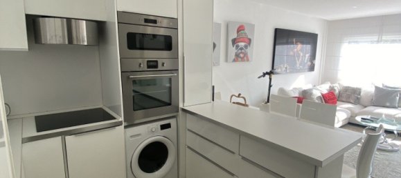 Apartamento de 2 dormitorios en Marbella, Spain No. 178238 5
