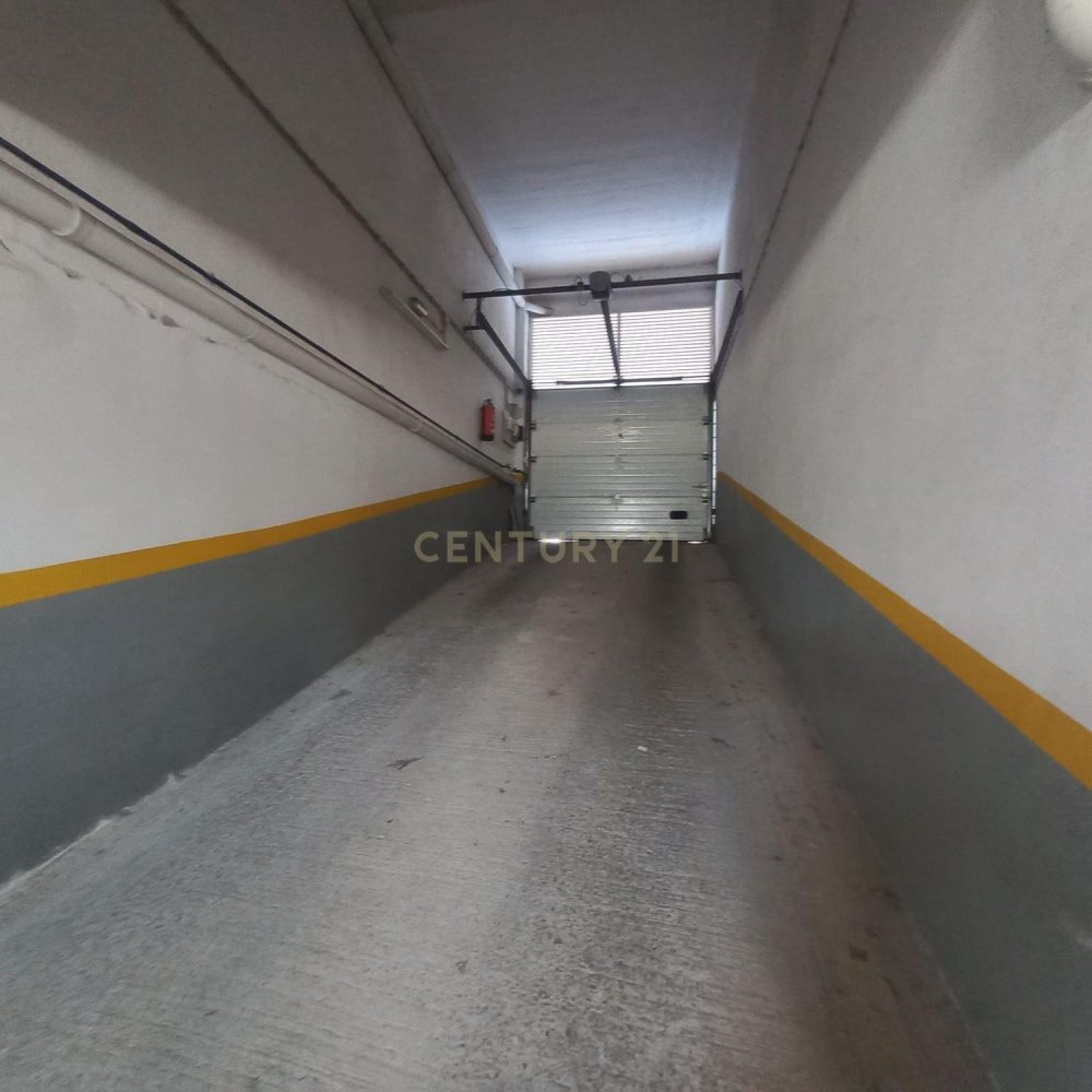 46m² Garage in Sintra, Portugal No. 295430