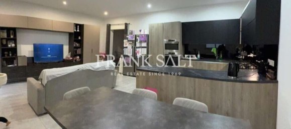 2 Schlafzimmer Haus in Fgura, Malta, Nr. 2906 9