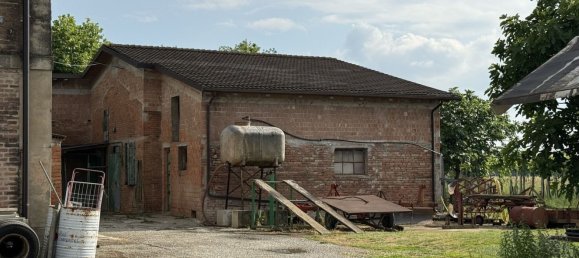 88599m² Land in Reggio Emilia, Italy No. 261373 13