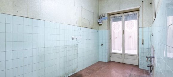 5 rooms Apartment in Rome, Italy No. 221141 8