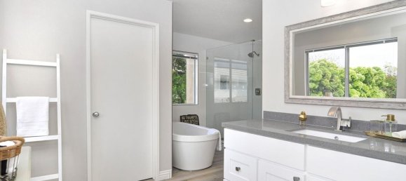 9 rooms Apartment in Palermo, Italy No. 255836 2