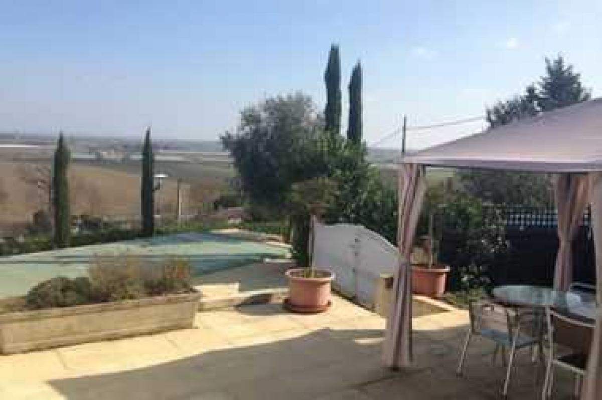 3 bedrooms House in Caumont, France No. 27515