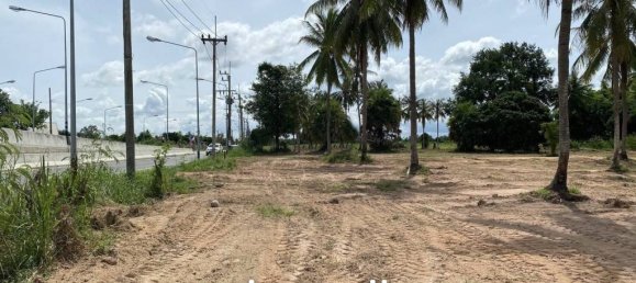 Gewerbliche Immobilie in Pattaya, Thailand 6400m², Nr. 15849 6