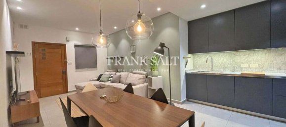 2 غرف نوم شقة في Ta' Xbiex, Malta رقم 4571 4