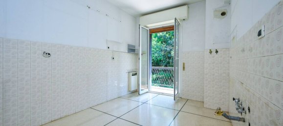 2 Schlafzimmer Wohnung in Genoa, Italy, Nr. 337248 14