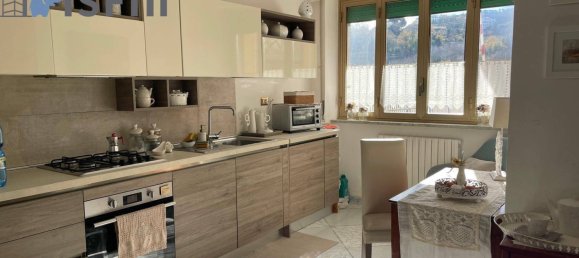 Apartamento de 2 dormitorios en Cosenza, Italy No. 41573 23