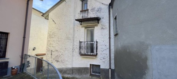 3 rooms House in Bardi, Italy No. 70443 2