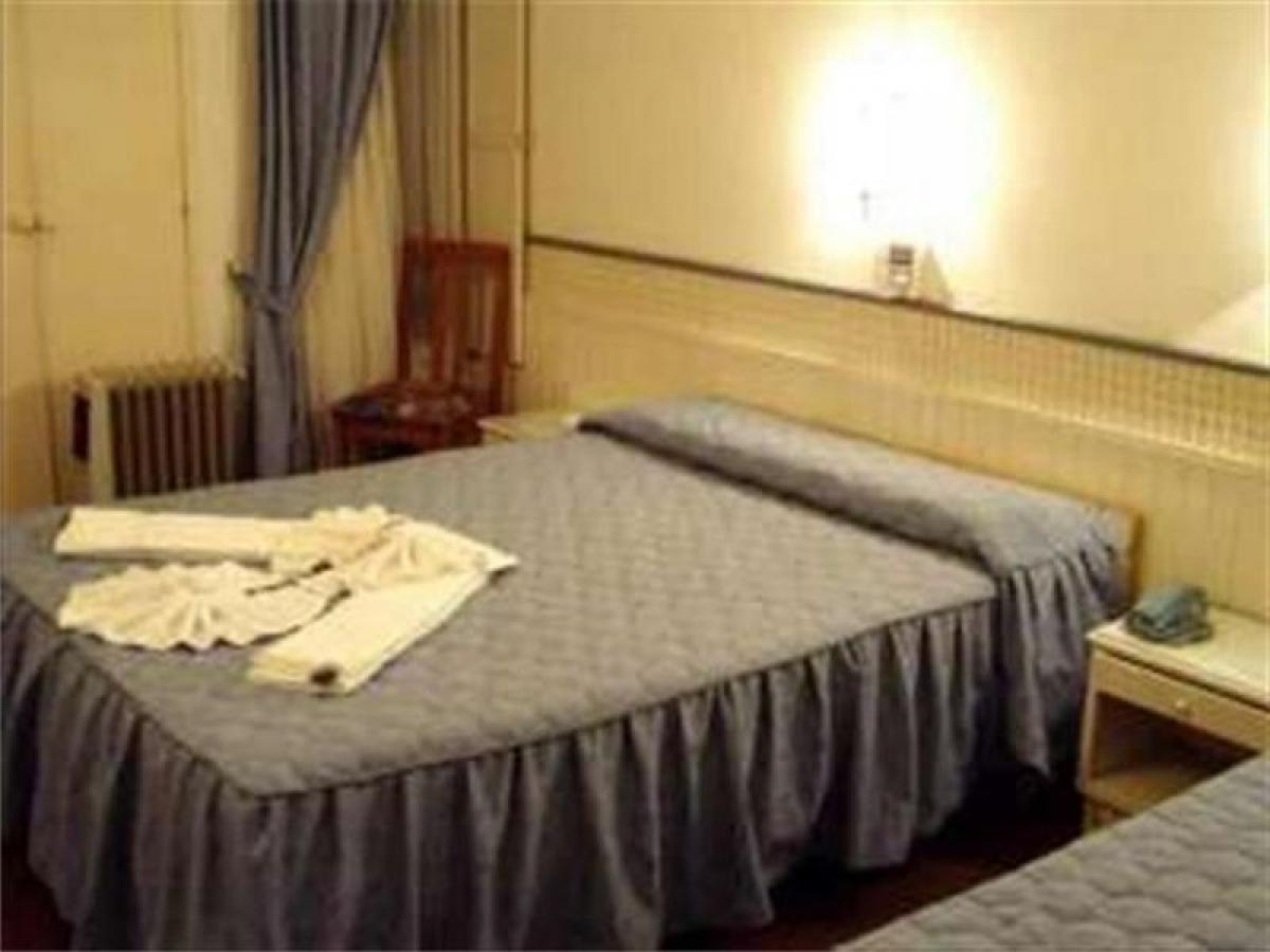 856m² Hotel in Cordoba, Argentina No. 23977