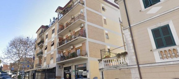 2 bedrooms Building in Città Sant'Angelo, Italy No. 339728 3