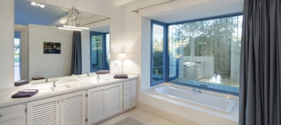 Villa de 5 dormitorios en Marbella, Spain No. 121007 33