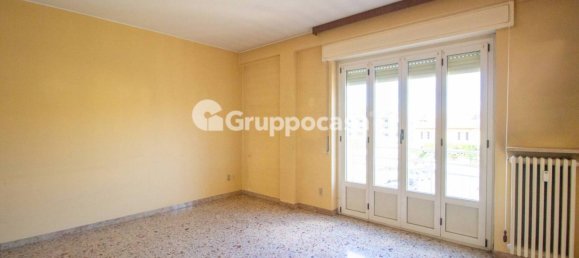 2 bedrooms Apartment in Magenta, Italy No. 15232 5