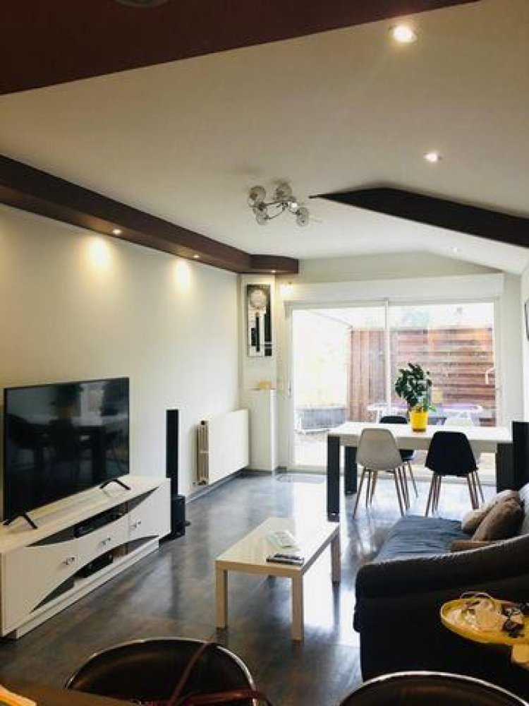 4 bedrooms House in Tarbes, France No. 30042