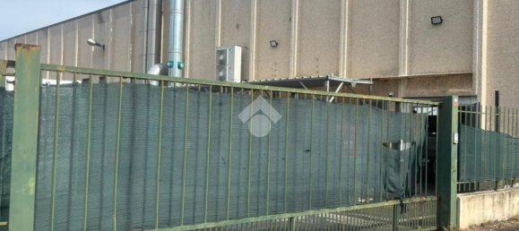 Lagerhaus in Scandicci, Italy 800m², Nr. 275433 2