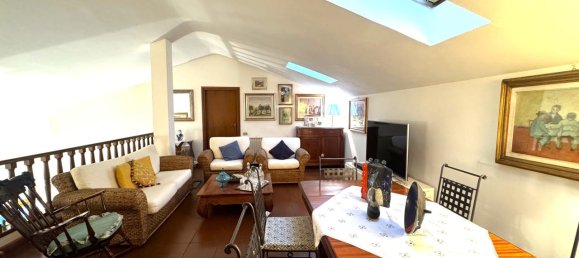 Ático de 8 habitaciónes en Prato, Italy No. 9445 12