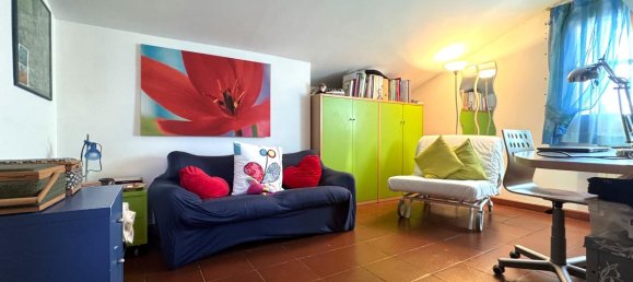 Ático de 8 habitaciónes en Prato, Italy No. 9445 28