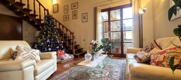 Ático de 8 habitaciónes en Prato, Italy No. 9445 8