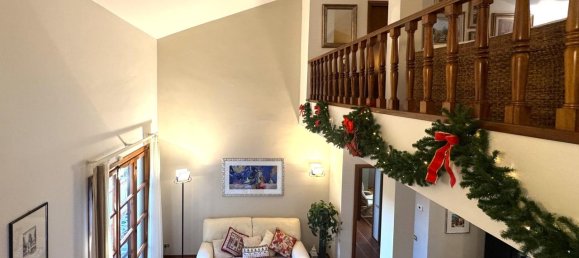 Ático de 8 habitaciónes en Prato, Italy No. 9445 7