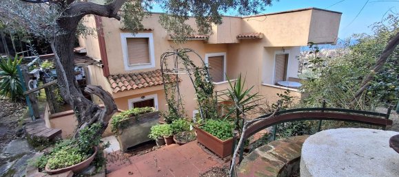 Дом с 4 комнатами в Прая а Маре, Италия № 148383 2