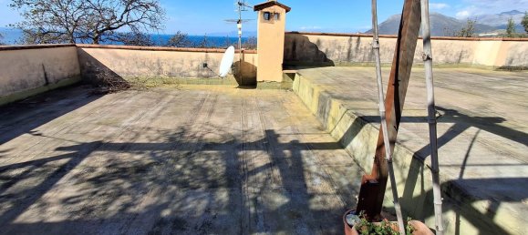 Дом с 4 комнатами в Прая а Маре, Италия № 148383 6