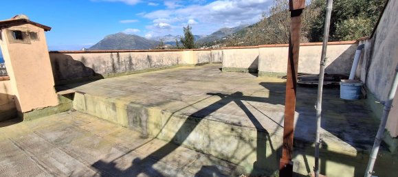 Дом с 4 комнатами в Прая а Маре, Италия № 148383 4