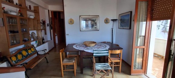 Дом с 4 комнатами в Прая а Маре, Италия № 148383 16