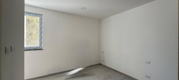 3 bedrooms Apartment in Rome, Italy No. 332025 9