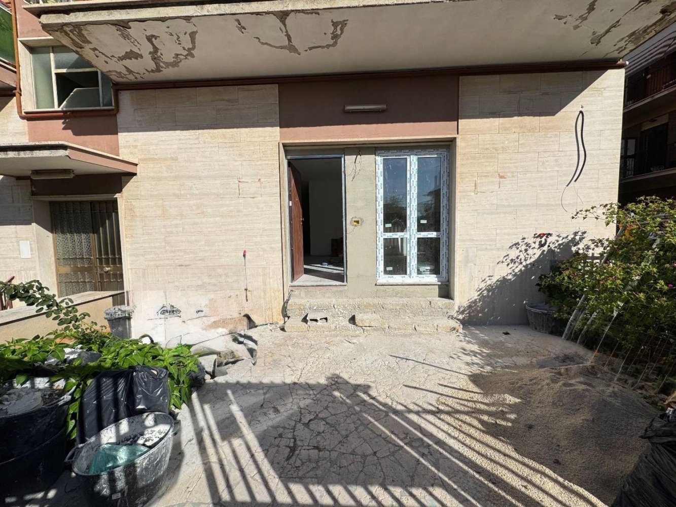 3 bedrooms Apartment in Rome, Italy No. 332025