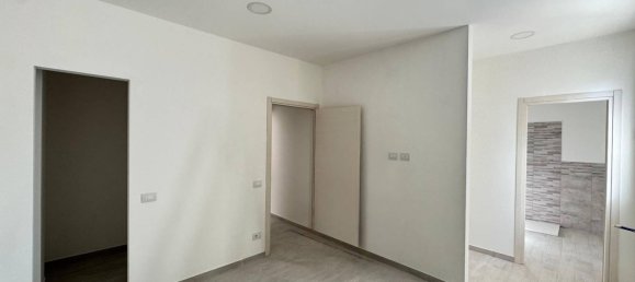 3 bedrooms Apartment in Rome, Italy No. 332025 8