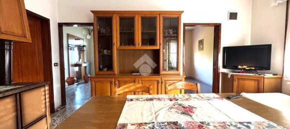 5 bedrooms Villa in Volpago del Montello, Italy No. 332344 3