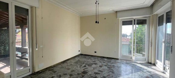 2 bedrooms Apartment in Saronno, Italy No. 372536 5