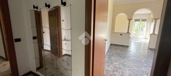 2 bedrooms Apartment in Saronno, Italy No. 372536 16