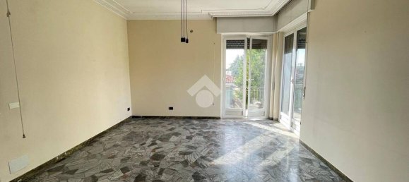 2 bedrooms Apartment in Saronno, Italy No. 372536 9
