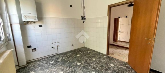 2 bedrooms Apartment in Saronno, Italy No. 372536 10