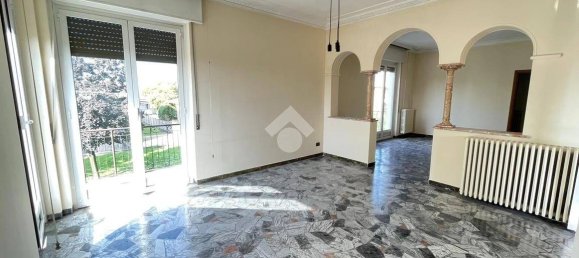 2 bedrooms Apartment in Saronno, Italy No. 372536 8