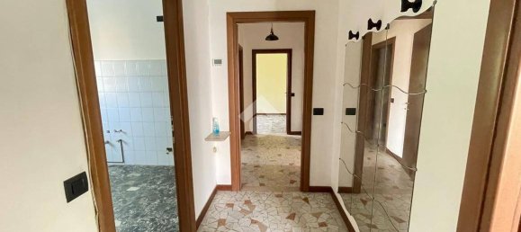 2 bedrooms Apartment in Saronno, Italy No. 372536 20