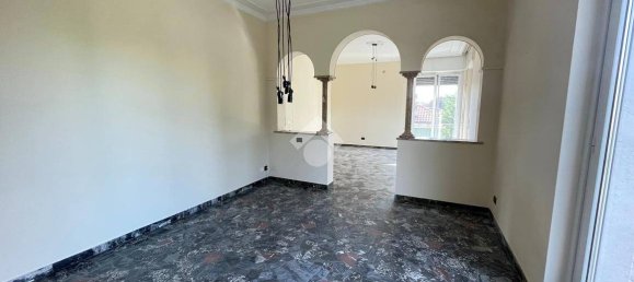 2 bedrooms Apartment in Saronno, Italy No. 372536 7