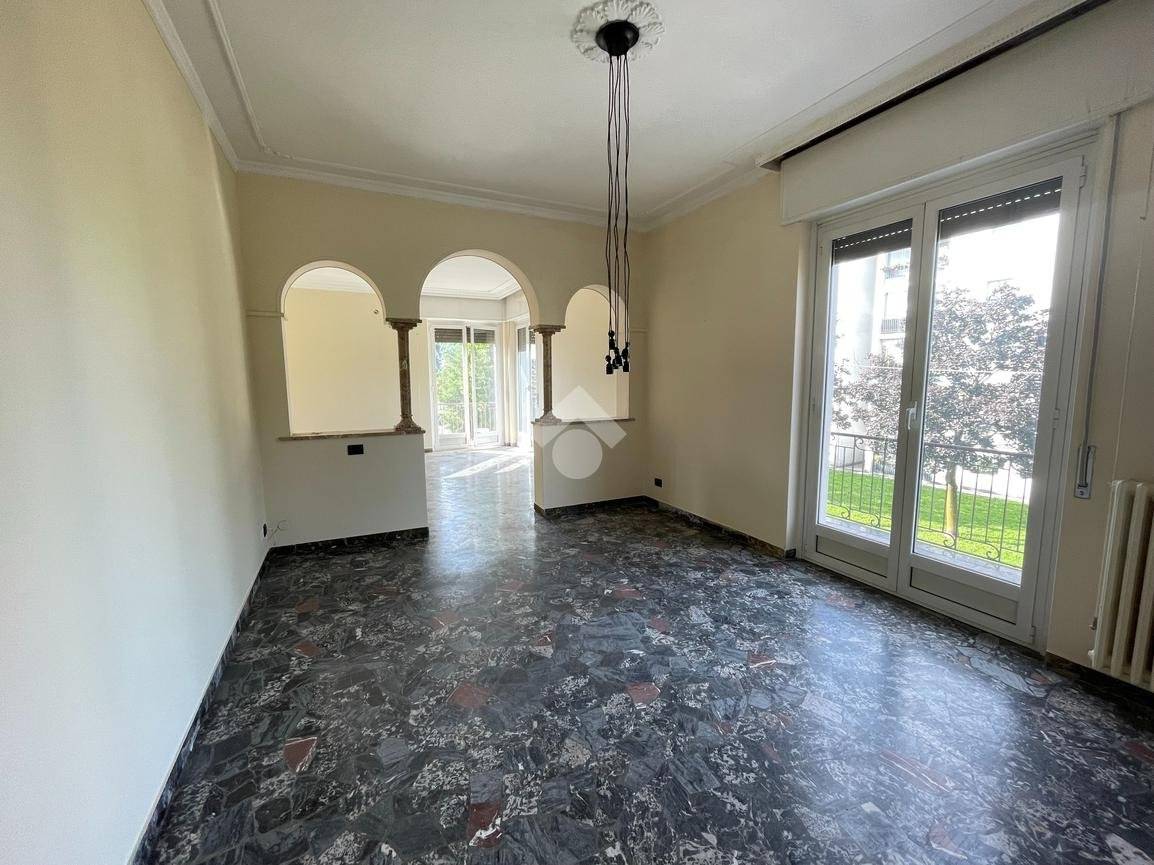 2 bedrooms Apartment in Saronno, Italy No. 372536