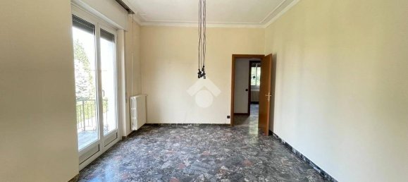 2 bedrooms Apartment in Saronno, Italy No. 372536 4
