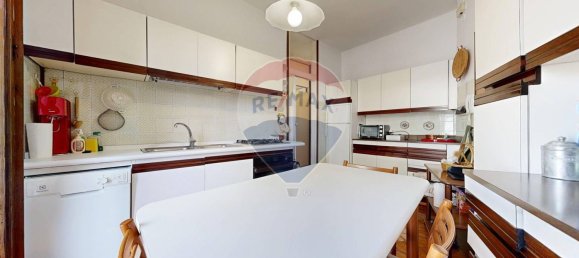 4 bedrooms Apartment in Milan, Italy No. 364227 11