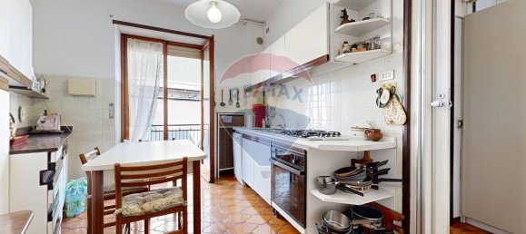 4 bedrooms Apartment in Milan, Italy No. 364227 12