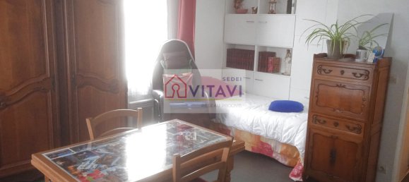 Studio à Compiègne, France No. 68211 2