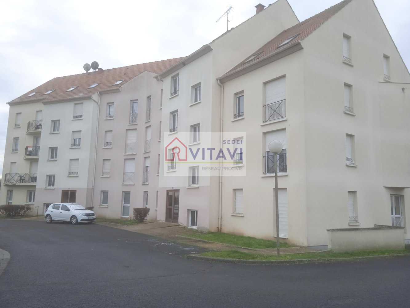 Studio à Compiègne, France No. 68211