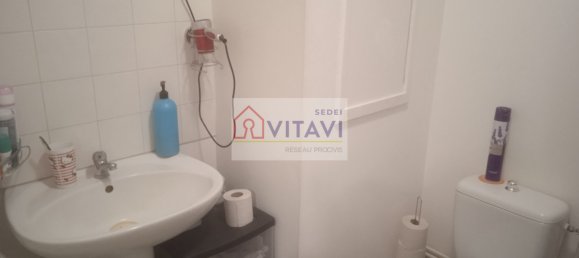 Studio à Compiègne, France No. 68211 5