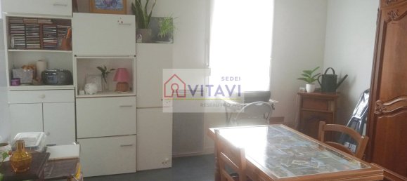 Studio à Compiègne, France No. 68211 3