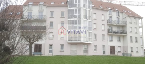 Studio à Compiègne, France No. 68211 4