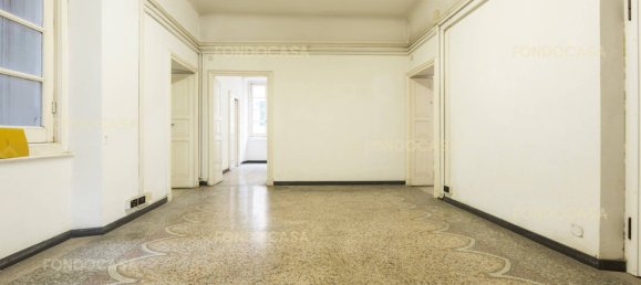 Estudio en Genoa, Italy No. 35825 2