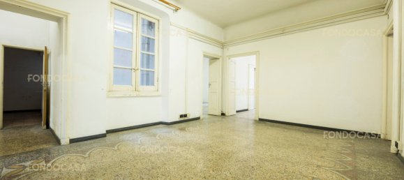 Estudio en Genoa, Italy No. 35825 3