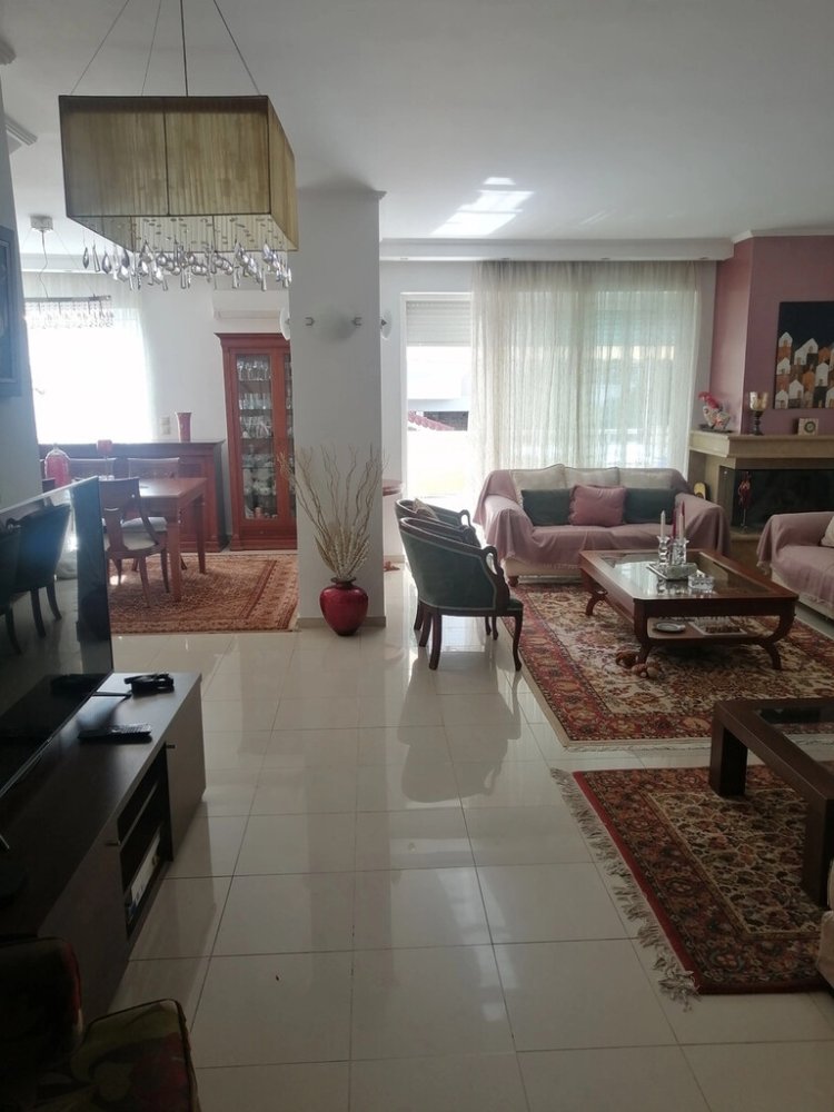 3 bedrooms Property in Glyfada, Greece No. 2738