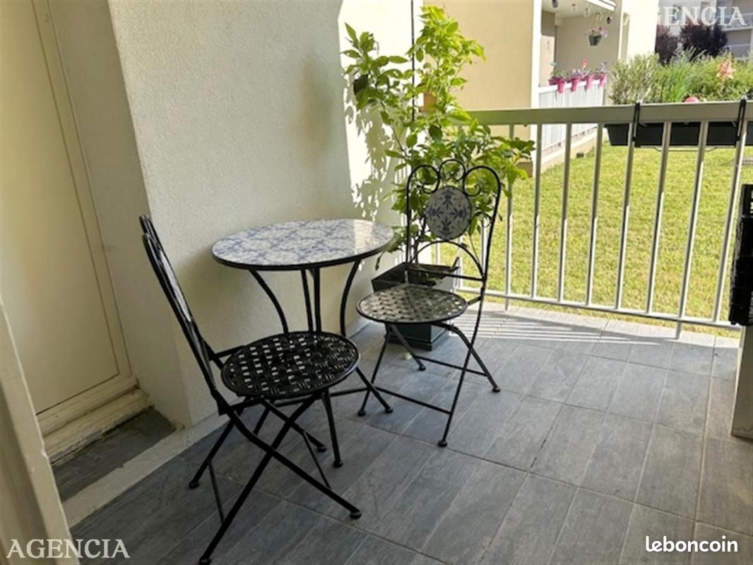 2 غرف نوم شقة في Roissy-en-Brie, France رقم 174497